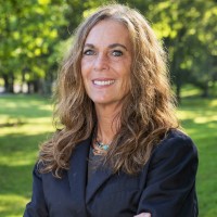 Becki Baumgartner, CMO & Master Herbalist on Influential Women