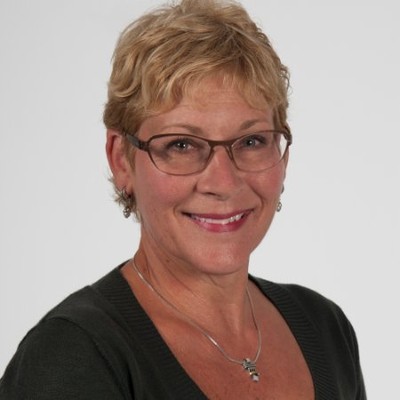 Lisa Stahl, Senior Vice President Innovative Marketing Solutions on Influential Women