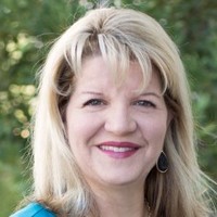 Sandi Milton, Senior Vice President, Marketing Communications & Events Manager on Influential Women